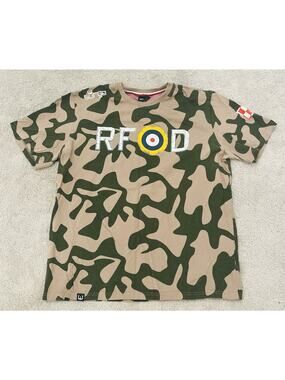 Surge Camouflaged T-shirt Men’s Size Large/Extra Large